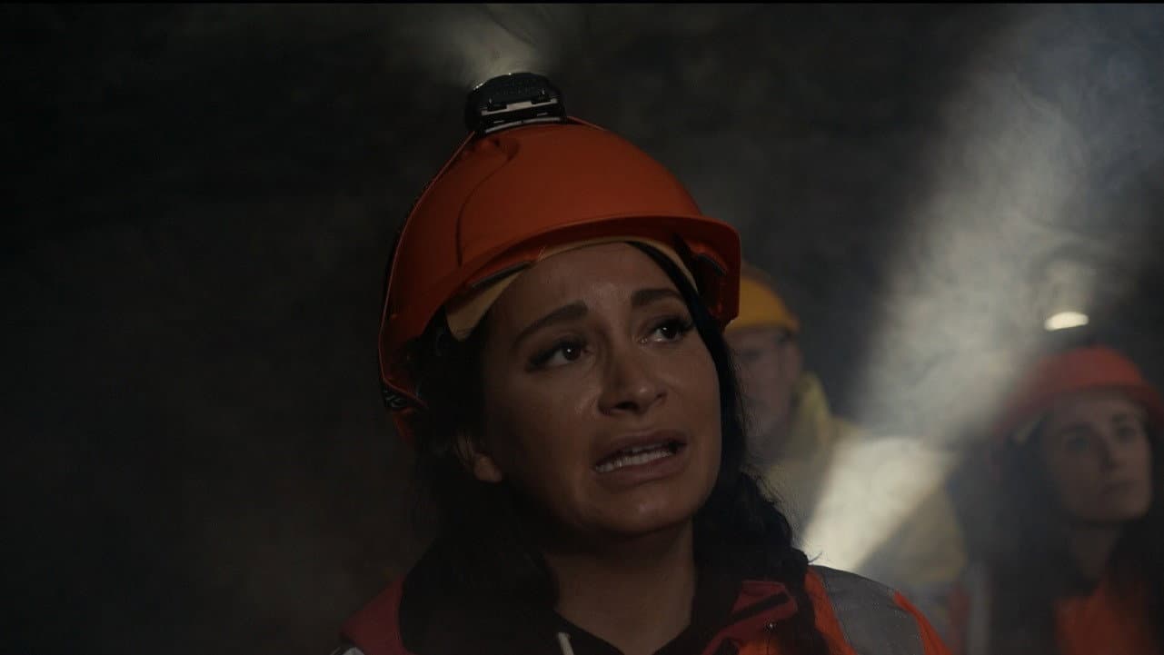 Póster oficial de la película Terremoto en alta calidad HD 4K