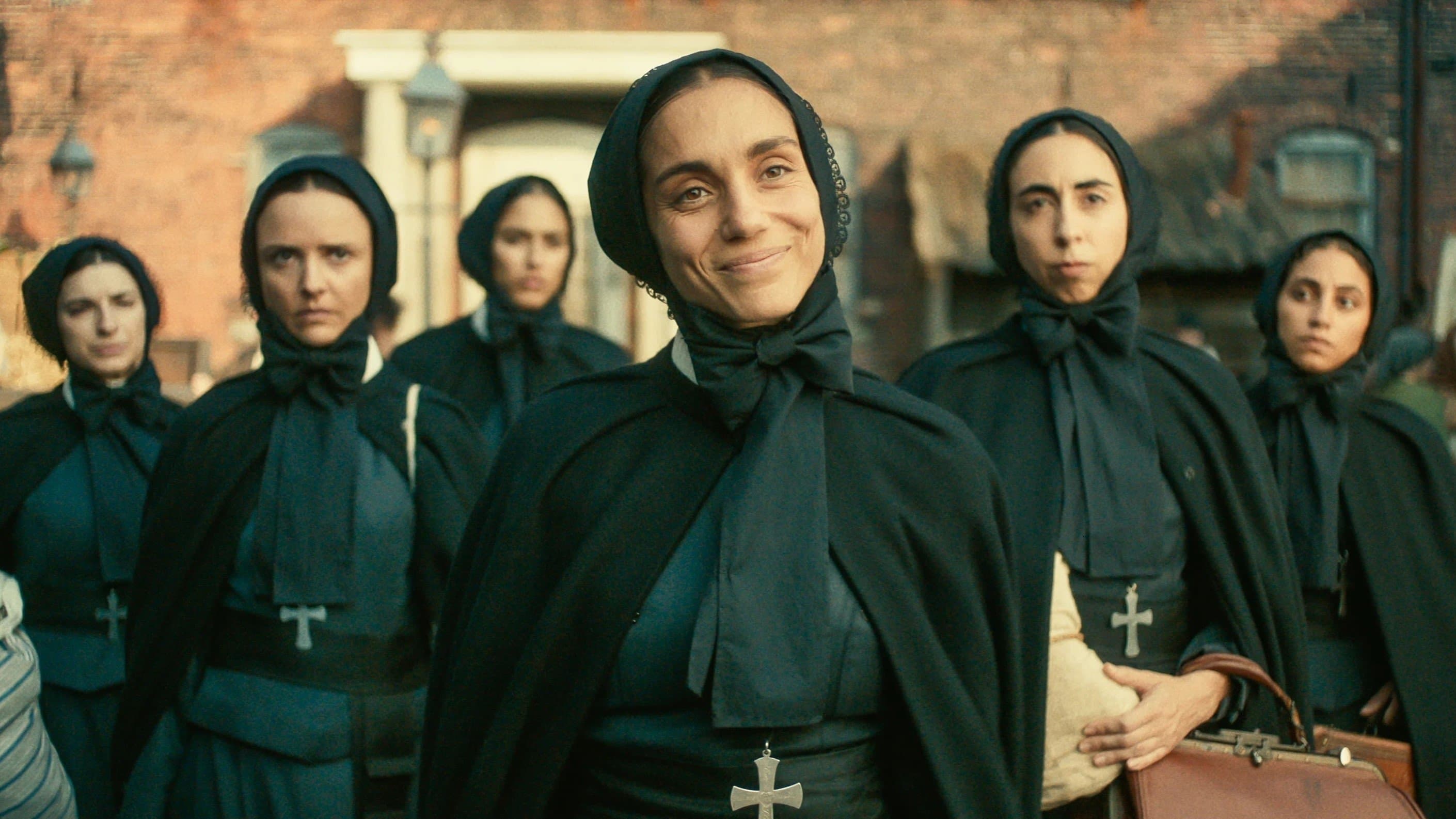 Póster oficial de la película Una mujer italiana (Cabrini) en alta calidad HD 4K