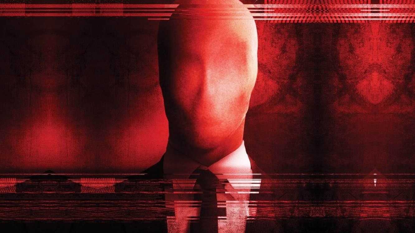 Póster oficial de la película Siempre te observa: Una historia retorcida de terror en alta calidad HD 4K