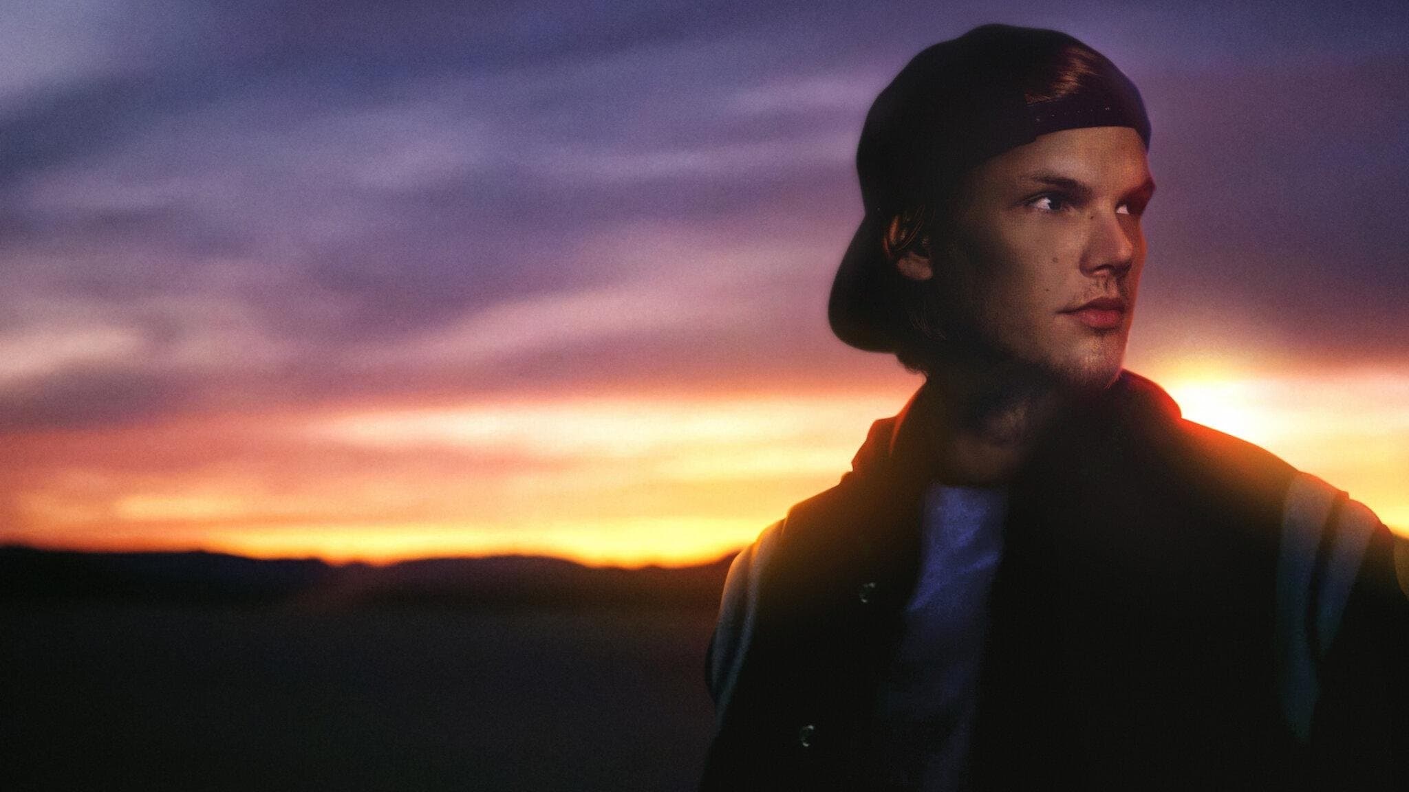 Póster oficial de la película Avicii: Soy Tim en alta calidad HD 4K