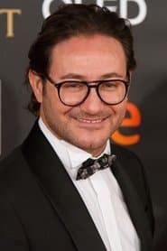 Foto del actor Carlos Santos