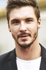 Foto del actor Mikołaj Roznerski