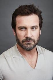 Foto del actor Clive Standen