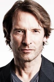 Foto del actor Adrian Hough