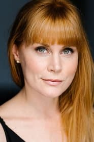 Foto del actor Michelle Blundell