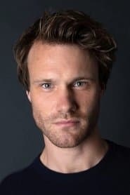 Foto del actor Hugh Skinner