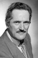 Foto del actor Jacques Dumesnil