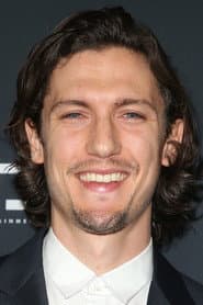 Foto del actor Tyler Riggs