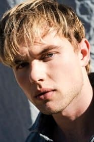 Foto del actor Garrett Wareing