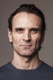 Foto del actor Arben Bajraktaraj