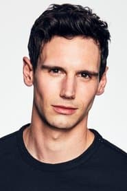 Foto del actor Cory Michael Smith