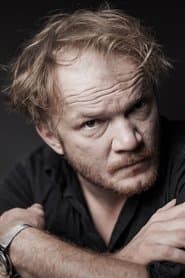 Foto del actor Eryk Lubos