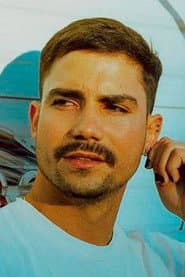 Foto del actor Andrés Salvatierra