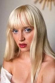 Foto del actor Karina Kolokolchykova