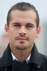 Foto del actor Thom Hallum