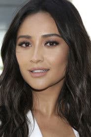 Foto del actor Shay Mitchell