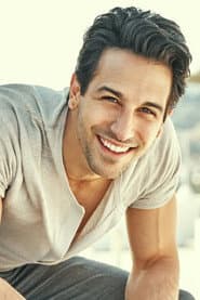 Foto del actor Deniz Akdeniz