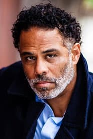 Foto del actor Adam Lazarre-White