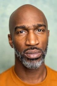 Foto del actor Roger Ajogbe