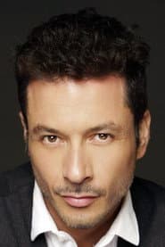 Foto del actor Raúl Méndez