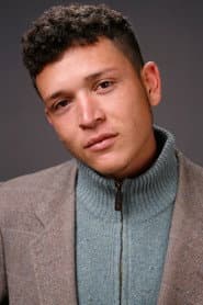 Foto del actor Edgar Flores