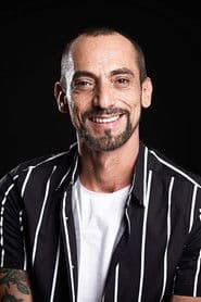 Foto del actor Carlos Valencia