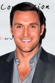 Foto del actor Owain Yeoman
