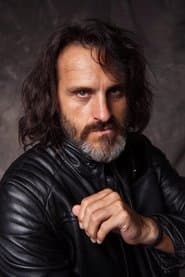 Foto del actor Emiliano Hasan