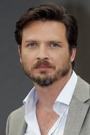 Foto del actor Aden Young