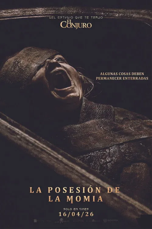 Póster oficial de la película La posesión de la momia estrenada en 2026